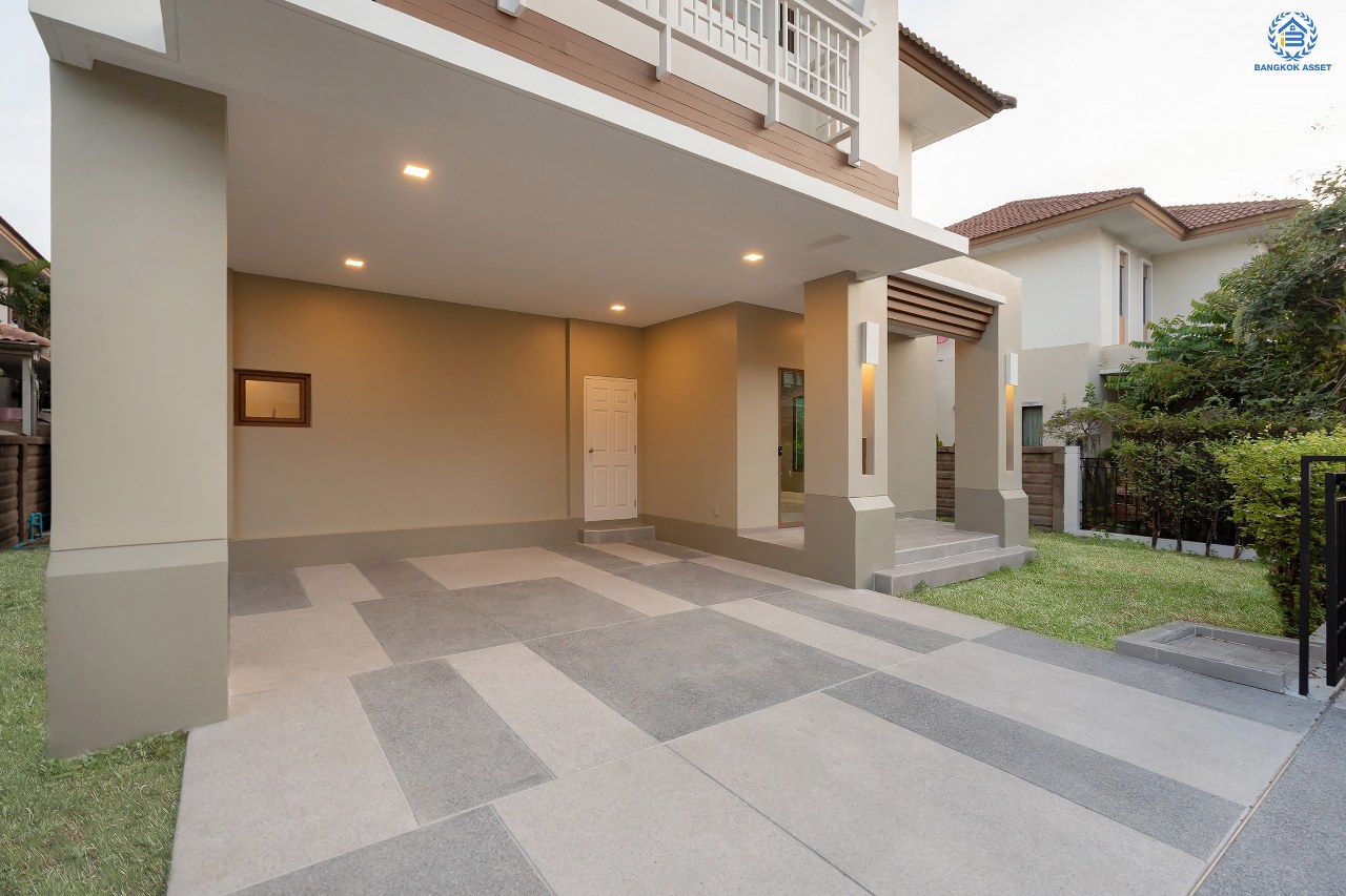 บ้านมือสองตกแต่งใหม่ ทำเลใจกลางเมือง โครงการ บุราสิริ งามวงศ์วาน-ประชาชื่น บ้านหลังใหญ่ เนื้อที่ 56.2 ตร.ว. ฟังก์ชัน 3 ห้องนอน 3 ห้องน้ำ 2 ที่จอดรถ พื้นที่ใช้สอย 183 ตร.ม. เชื่อมต่อถนนหลายสาย ใกล้เดอะมอลล์ งามวงศ์วาน และจุดขึ้นทางด่วนงามวงศ์วาน